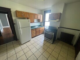 554 Washington Ave, Unit 1