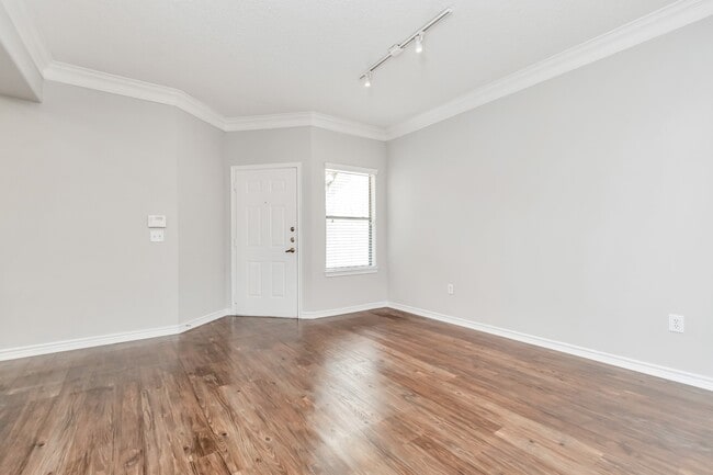 property at 1600 Eldridge Pkwy