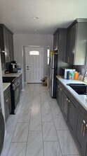 6322 8th Ave in Los Angeles, CA - Building Photo - Building Photo