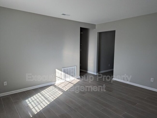 125 Adena Loop in Radcliff, KY - Building Photo - Building Photo