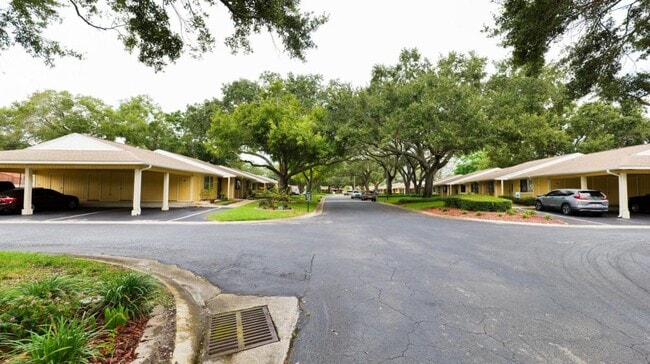 1917 Pepper Mill Dr in Clearwater, FL - Building Photo - Building Photo