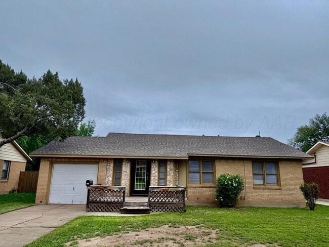 property at 1547 Smiley St