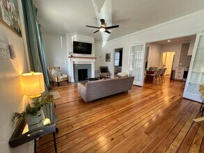 408 E 40th St in Savannah, GA - Foto de edificio - Building Photo