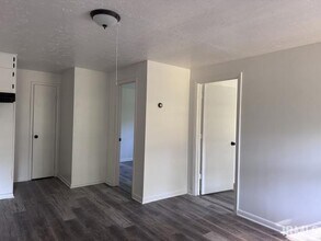 8436 IN-32 in Anderson, IN - Building Photo - Building Photo