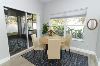 7126 Regina Way in Orlando, FL - Building Photo - Building Photo