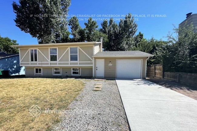 property at 4630 S Braun Ct