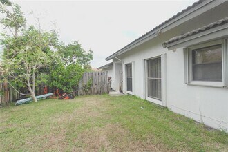 518-518 NE 48th St in Boca Raton, FL - Building Photo - Building Photo