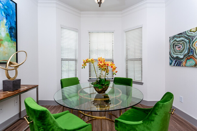 State Thomas Ravello in Dallas, TX - Building Photo - Interior Photo