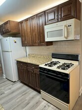 8905 Knight Ave in Des Plaines, IL - Building Photo - Building Photo