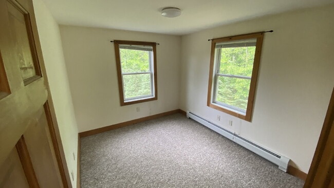 275 Mast Rd in Durham, NH - Building Photo - Building Photo