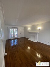 927 Alandele Ave in Los Angeles, CA - Building Photo - Building Photo