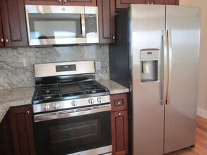 1600 38th Ave-Unit -1602 in Oakland, CA - Building Photo - Building Photo