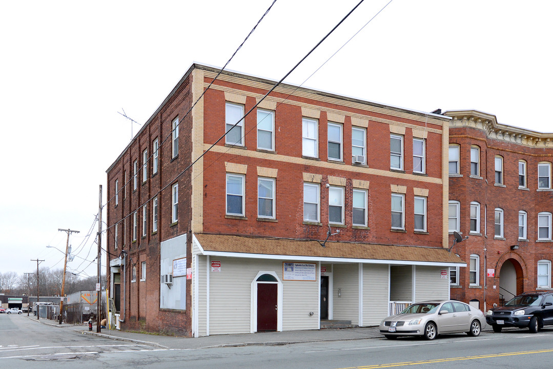 201 N Main St in Brockton, MA - Building Photo