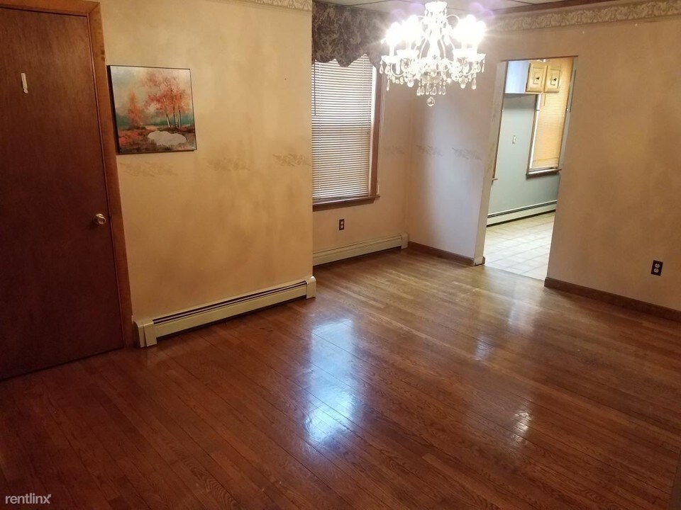 51 Everett St in Everett, MA - Building Photo