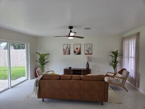 945 Brookview Ln in Rockledge, FL - Building Photo - Building Photo