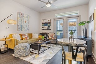 Brio at Lookout in San Antonio, TX - Building Photo