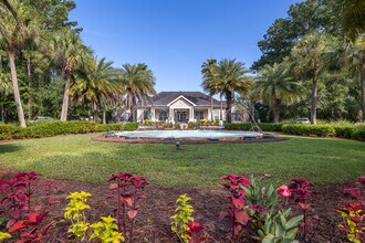 The Retreat at Grande Lake Apartments in Brunswick, GA - Building Photo - Building Photo
