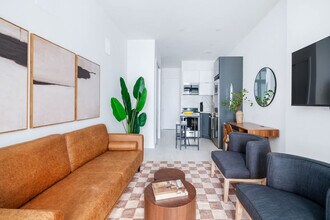 317w E 14th St in New York, NY - Building Photo - Building Photo