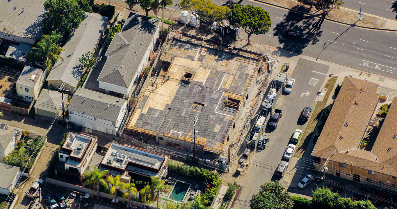 1503 E Venice Blvd in Venice, CA - Building Photo