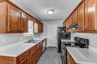 213 Park Pl Way in Alabaster, AL - Building Photo - Building Photo