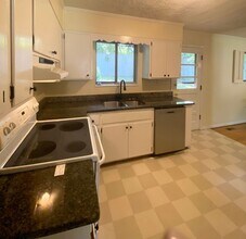 2300 Oakland Dr NW in Cleveland, TN - Building Photo - Building Photo