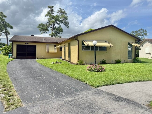 7257 Pine Park Dr N in Greenacres, FL - Building Photo - Building Photo