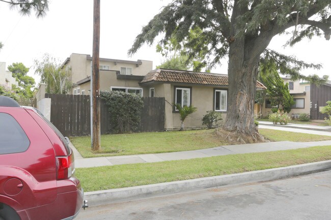 19162 Florida St in Huntington Beach, CA - Foto de edificio - Building Photo