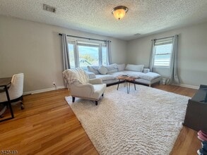 58 Yale St in Nutley, NJ - Building Photo - Building Photo