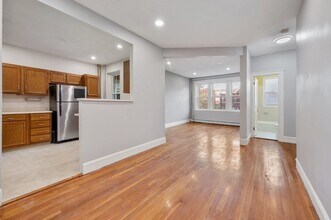 21 Sutherland Rd in Boston, MA - Building Photo - Building Photo