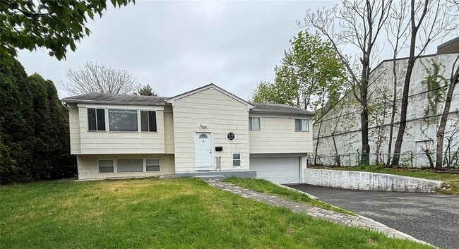 property at 5 Elm St