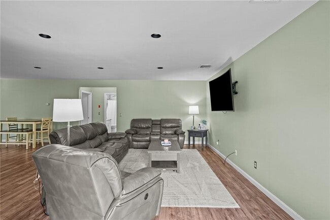 774 Cooper Rd in Glocester, RI - Building Photo - Building Photo