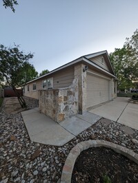 12014 Amber Vista in San Antonio, TX - Building Photo - Building Photo