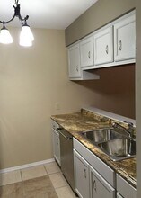 1033 E 57th Pl in Tulsa, OK - Building Photo - Building Photo