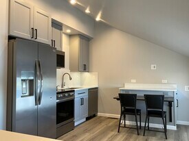 4120 Stuart Cir, Unit #2 in Ferndale, WA - Building Photo