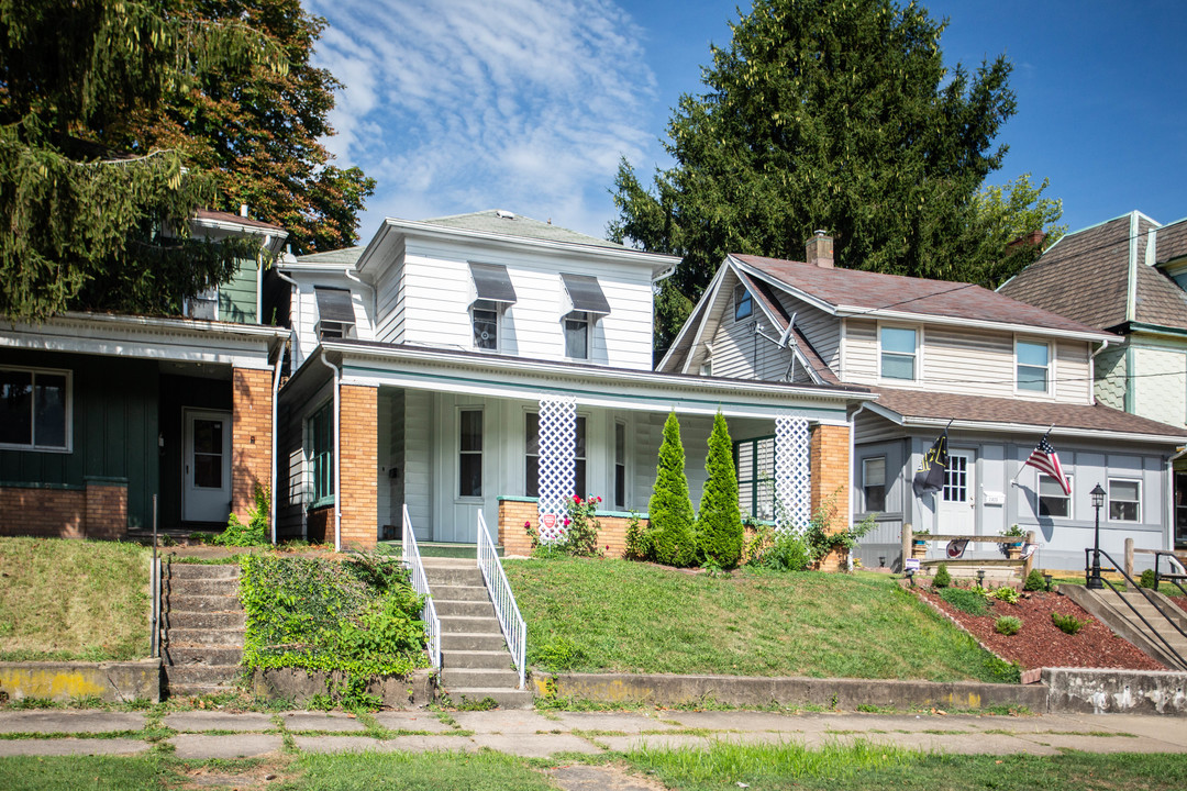 2021 7th Ave in Beaver Falls, PA - Building Photo