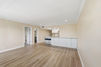 801 NE 18th Ct in Fort Lauderdale, FL - Building Photo - Building Photo