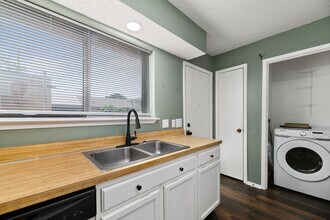 9 E Mountain Creek Ct in Grand Prairie, TX - Building Photo - Building Photo