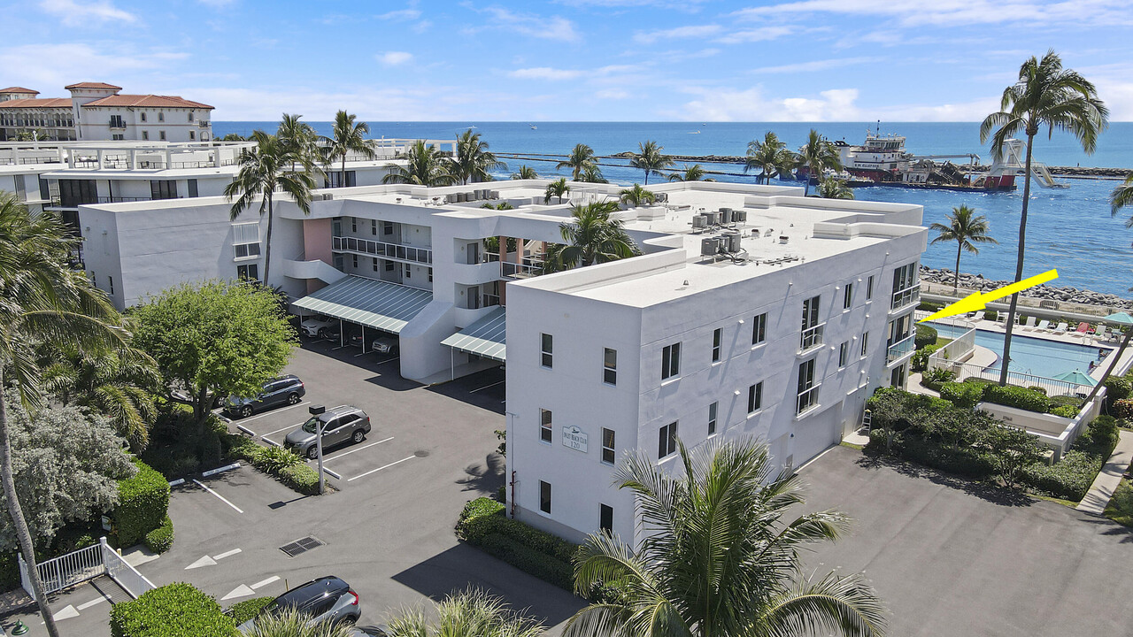 120 Inlet Way in Palm Beach Shores, FL - Building Photo