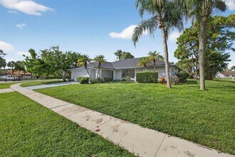 100 Miramar Ave in Royal Palm Beach, FL - Building Photo - Building Photo