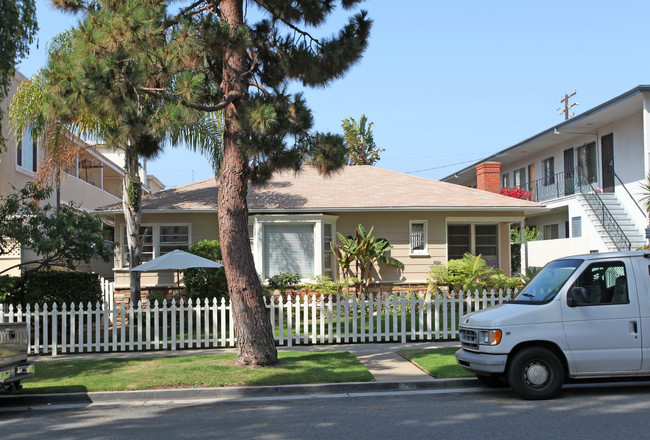 938 11th St in Santa Monica, CA - Building Photo - Building Photo