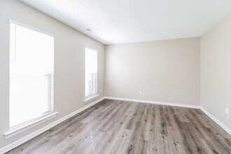 10030 Wildwood Muse Ct in Charlotte, NC - Foto de edificio - Building Photo