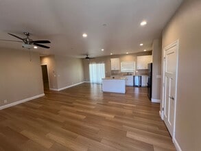 1263 Nunneley Rd in Paradise, CA - Foto de edificio - Building Photo