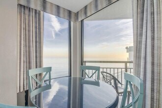 2710 N Ocean Blvd in Myrtle Beach, SC - Foto de edificio - Building Photo