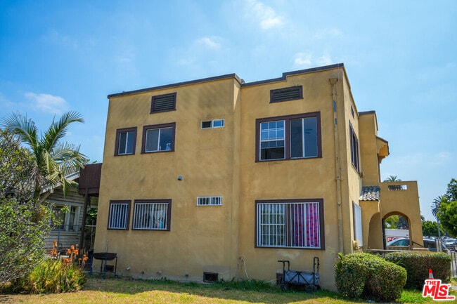 property at 1353 W 49th St