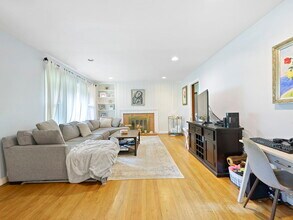 1870 Briarlake Cir in Decatur, GA - Foto de edificio - Building Photo