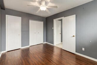 Kent Apartments in Edmonton, AB - Building Photo - Building Photo