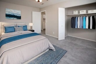 Marco Meadows in Jacksonville, FL - Foto de edificio - Building Photo