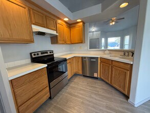 607 Meadowbrook Dr in Nampa, ID - Foto de edificio - Building Photo