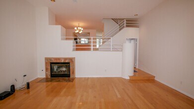 4431 Caminito Sana in San Diego, CA - Building Photo - Building Photo
