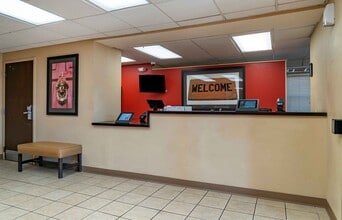 Furnished Studio-Detroit - Ann Arbor - Bri in Ann Arbor, MI - Building Photo - Building Photo